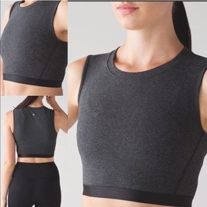 Lululemon gray soulful crop size 6